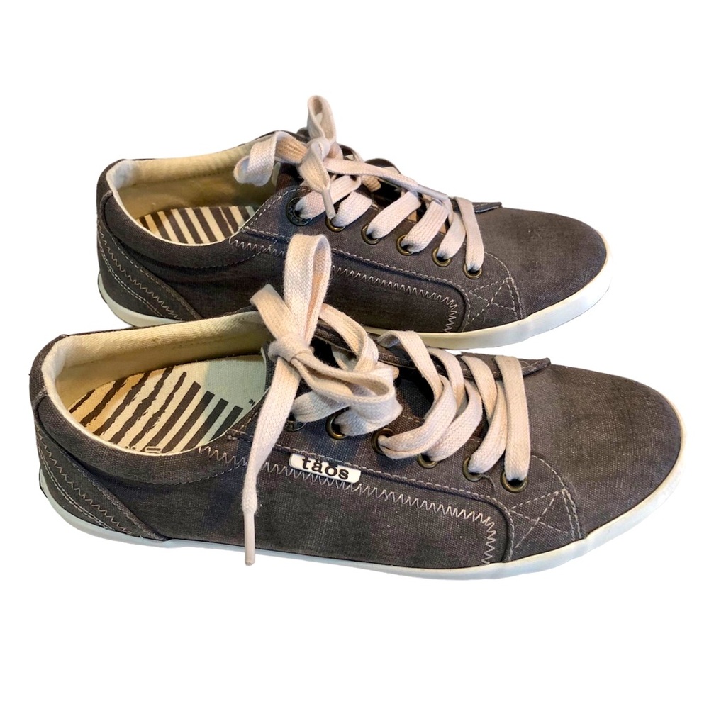 TAOS Footwear Women’s Lace Up Sneakers Size 7.5